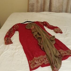 Womans pakistani /Indian dress
